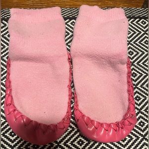 Hanna Andersson slippers moccasins size 2-4